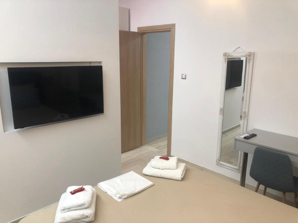 Royal Red Suite No 1, Piraeus Port Экстерьер фото